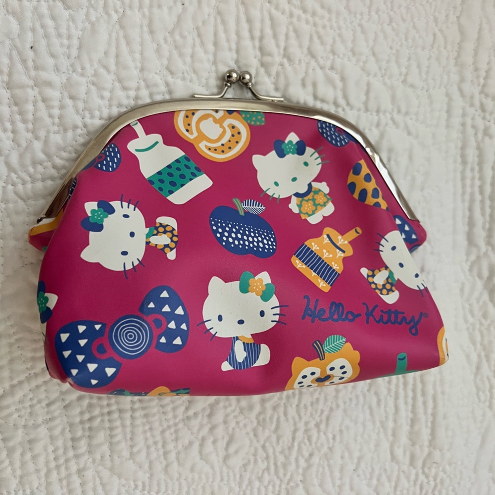 Hello Kitty clutch cosmetic bag
